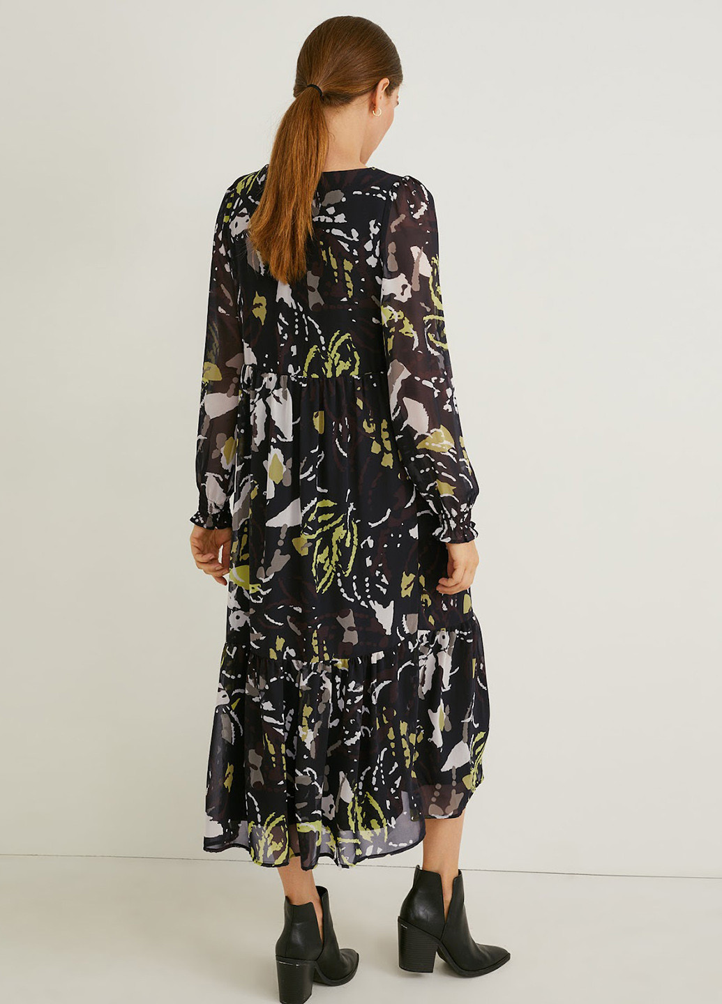 Черное кэжуал платье C&A с абстрактным узором