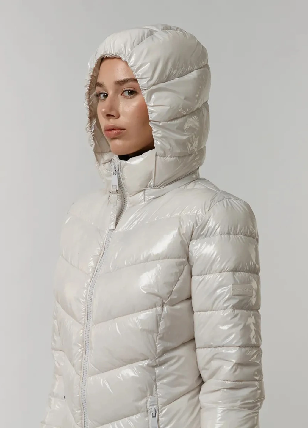 Серая зимняя куртка Calvin Klein