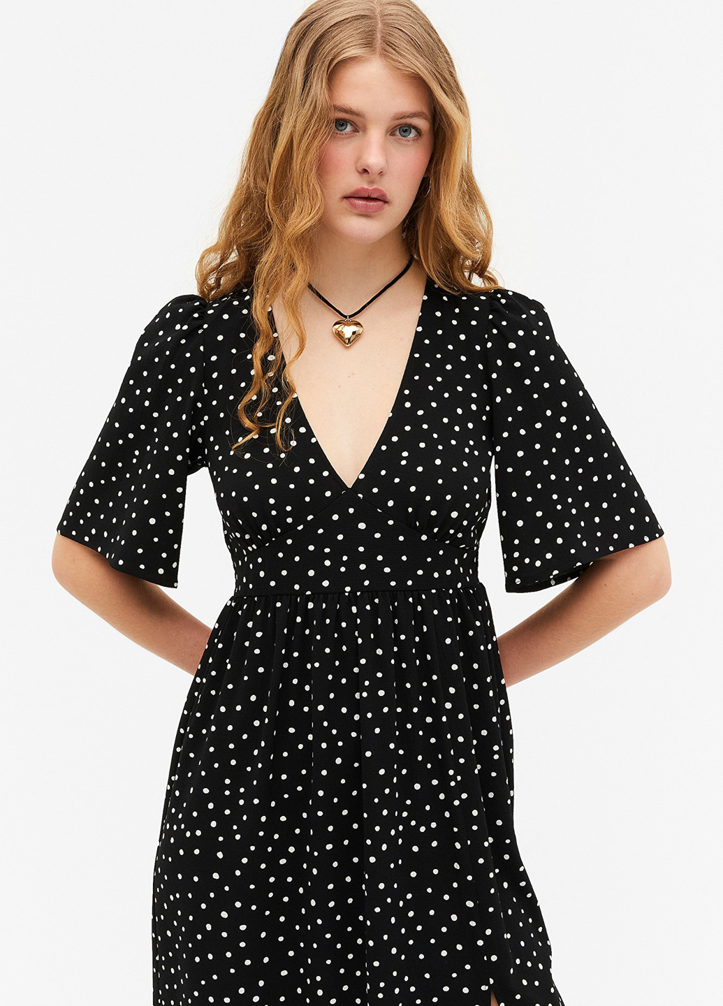 Чорна кежуал сукня кльош Monki в горошок