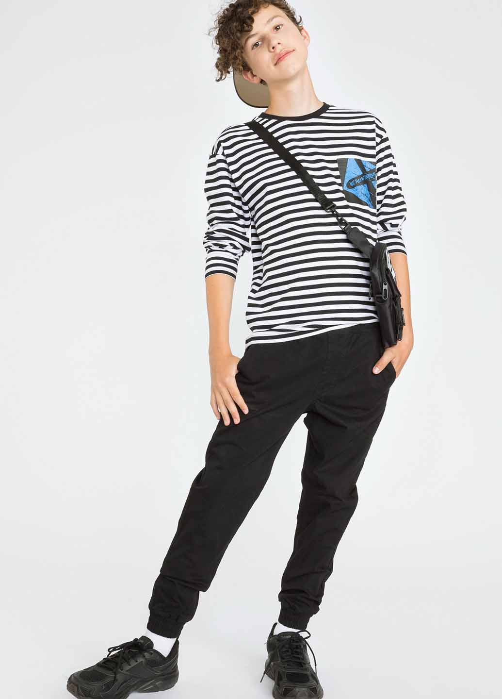 Черно-белый демисезонный кэжуал лонгслив Reporter Young в полоску