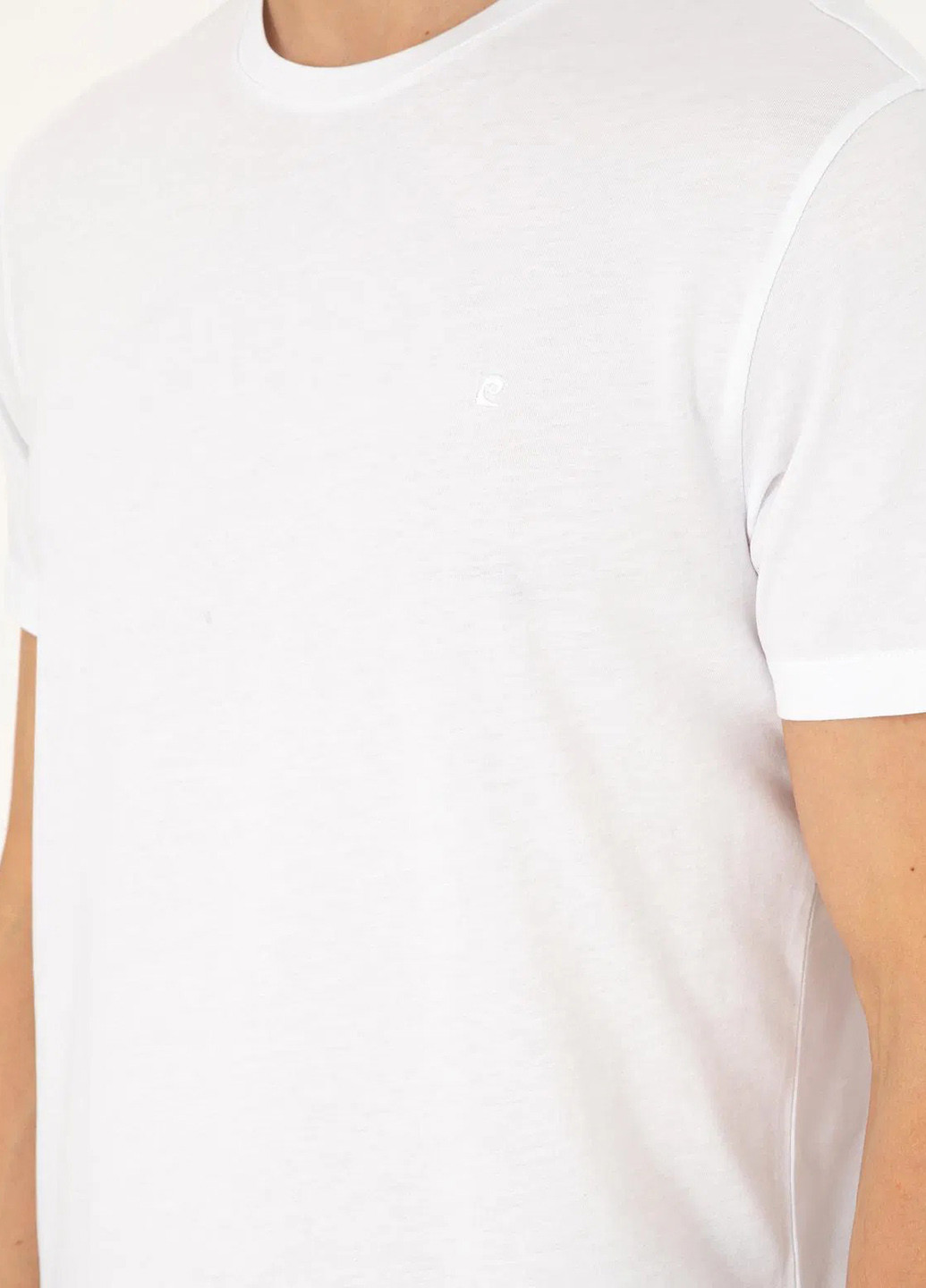 Біла футболка Pierre Cardin