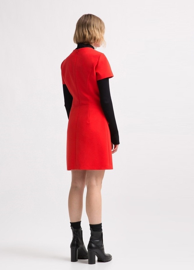 Червона сукня Hugo Boss