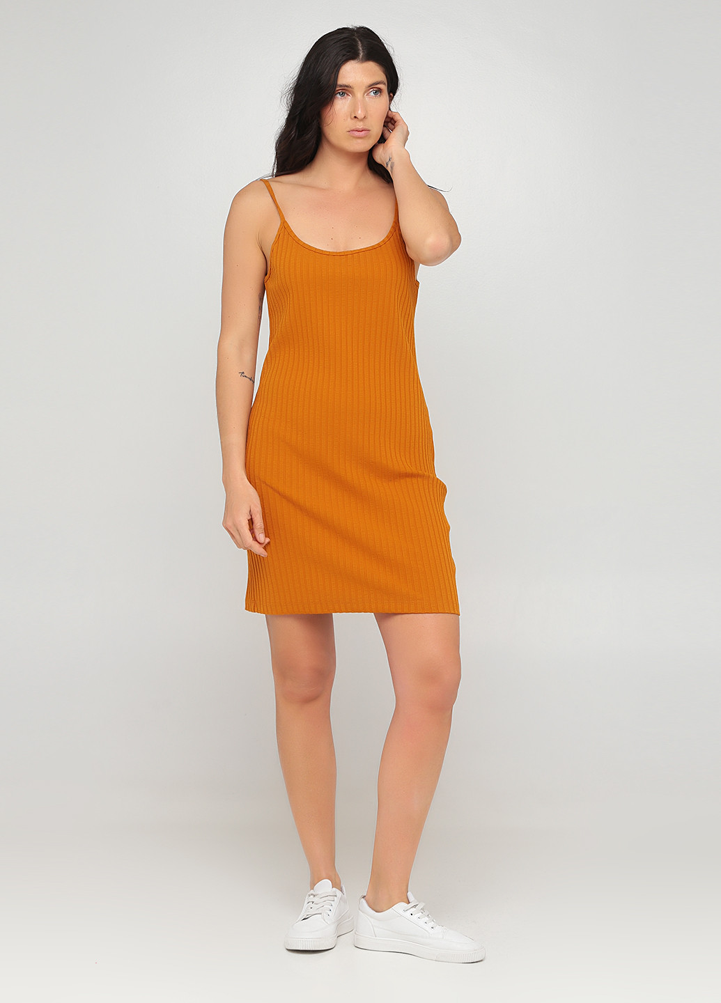 Оранжевое кэжуал платье платье-майка Weekday однотонное
