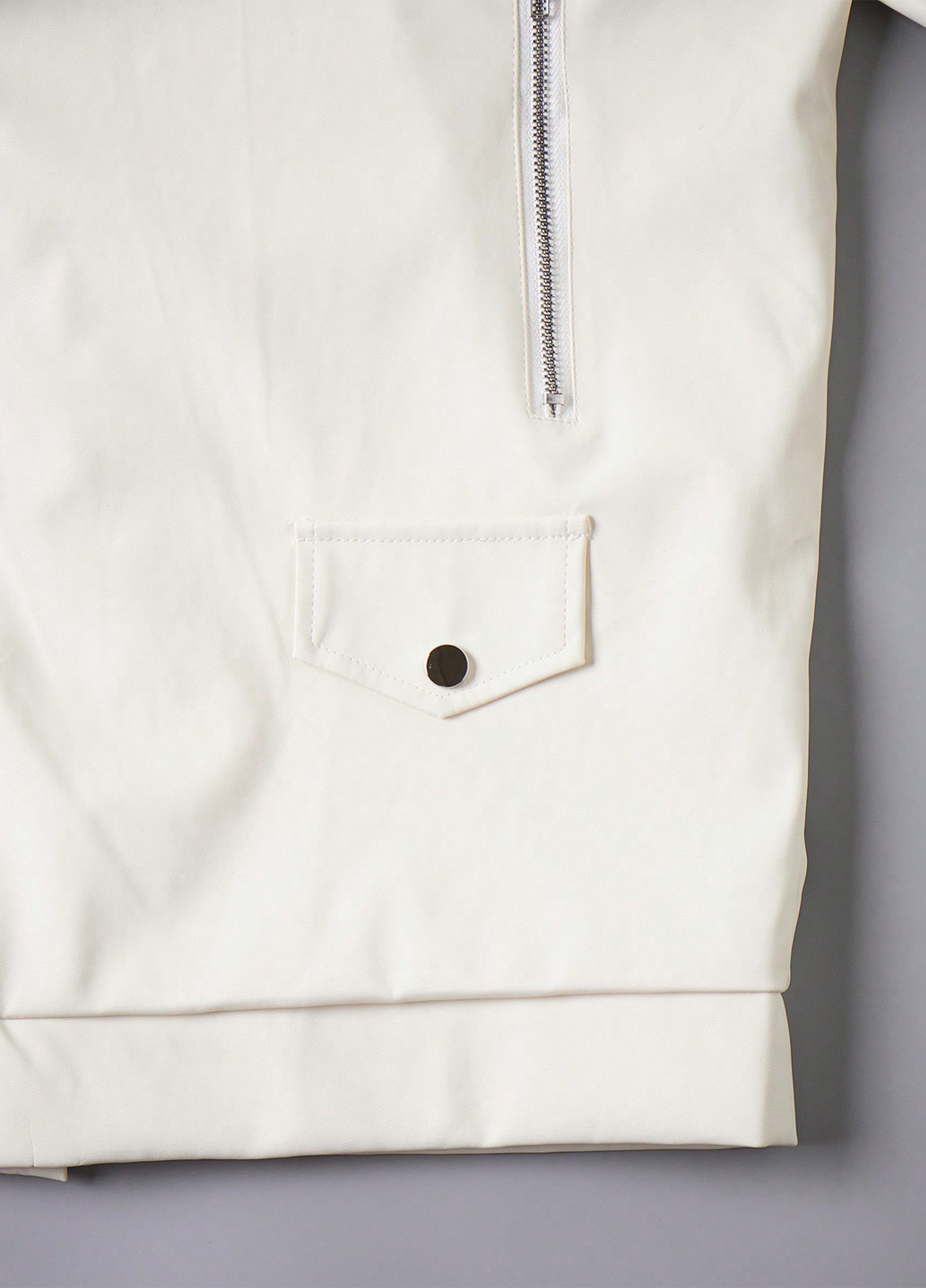 Молочная демисезонная куртка косуха SHEIN