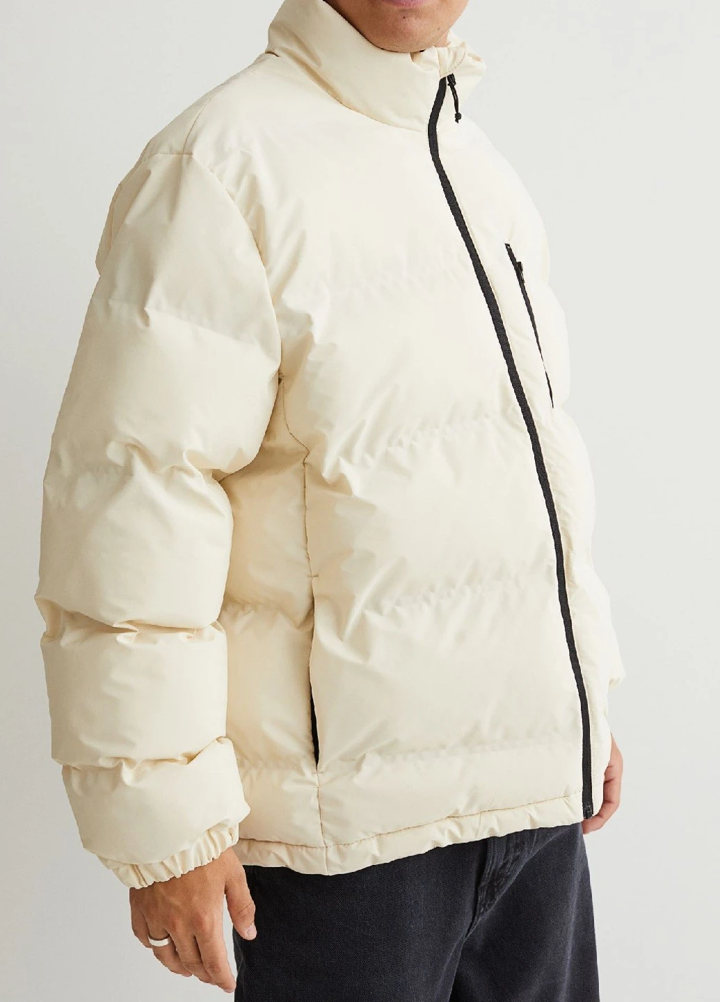 Бежевая зимняя куртка H&M
