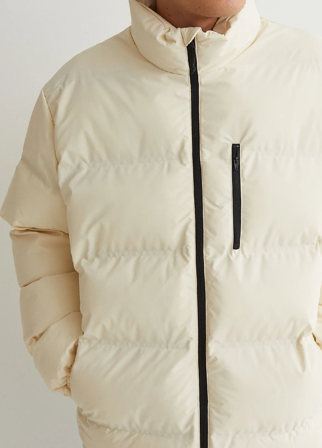 Бежевая зимняя куртка H&M