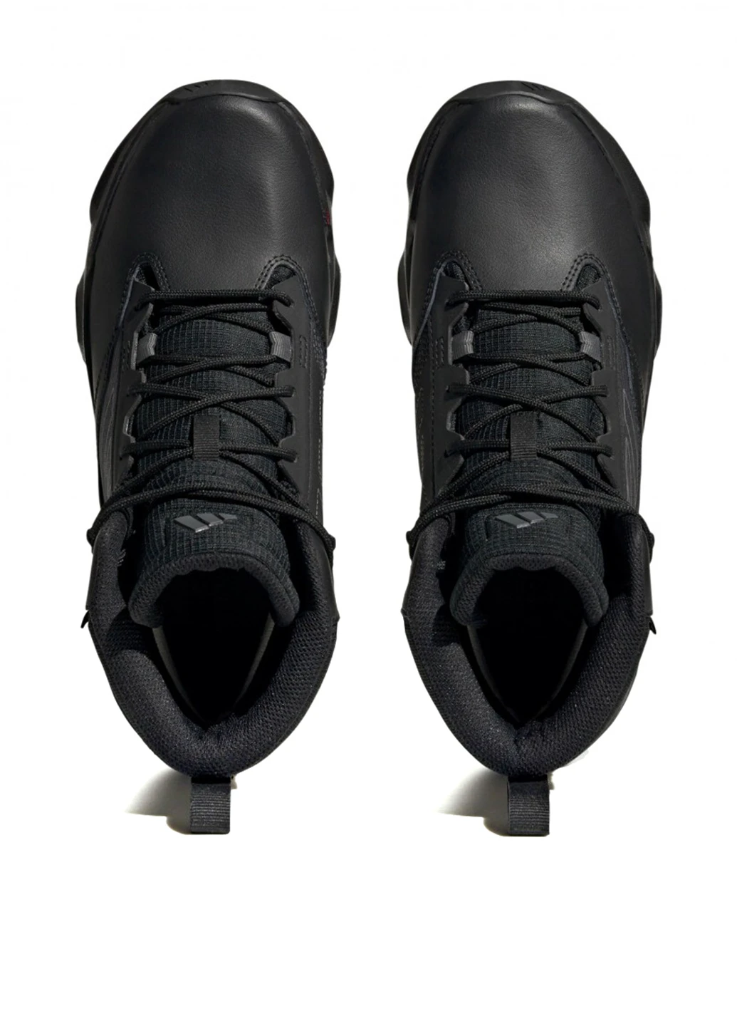 Черные зимние ботинки adidas