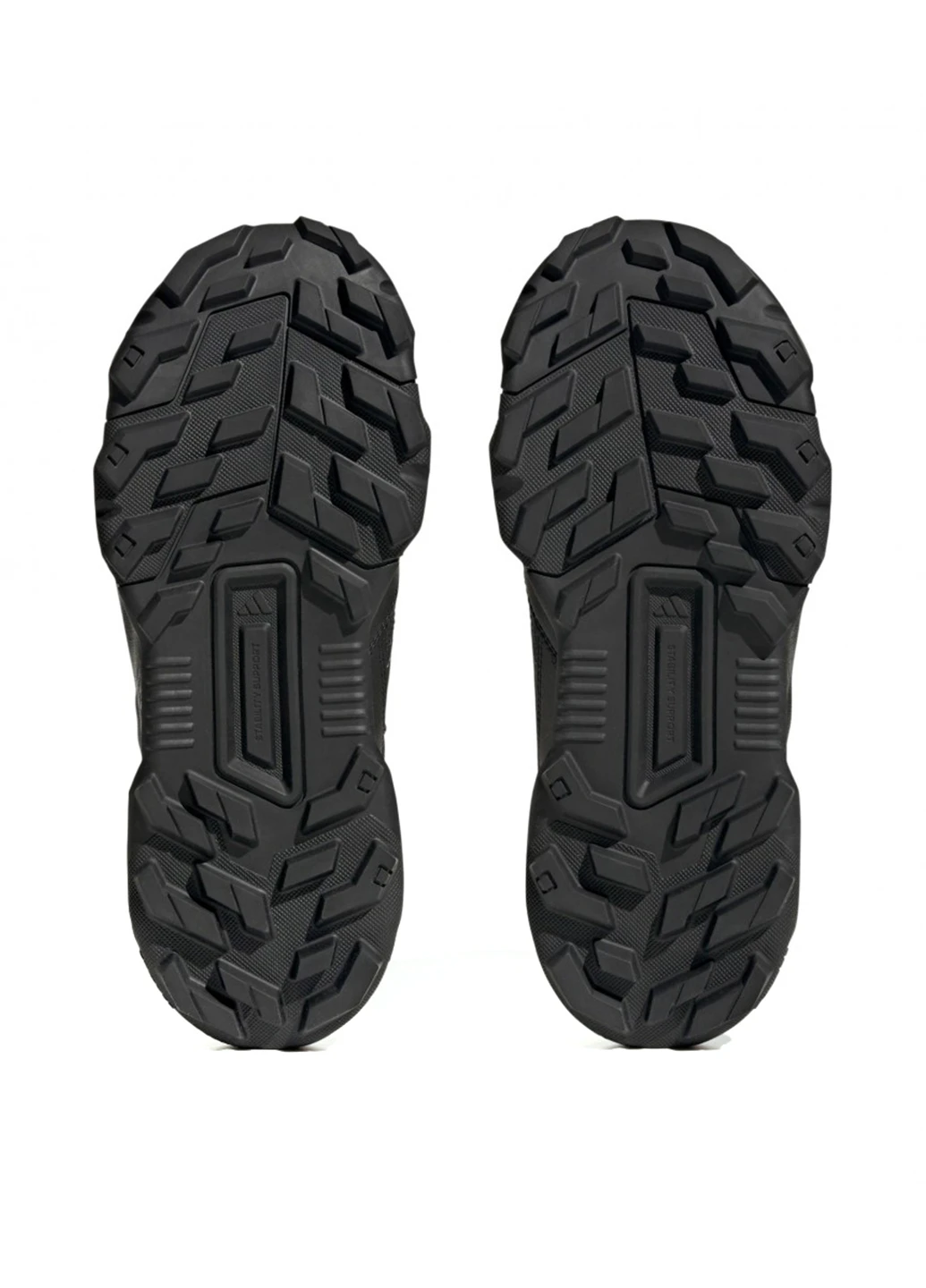 Черные зимние ботинки adidas