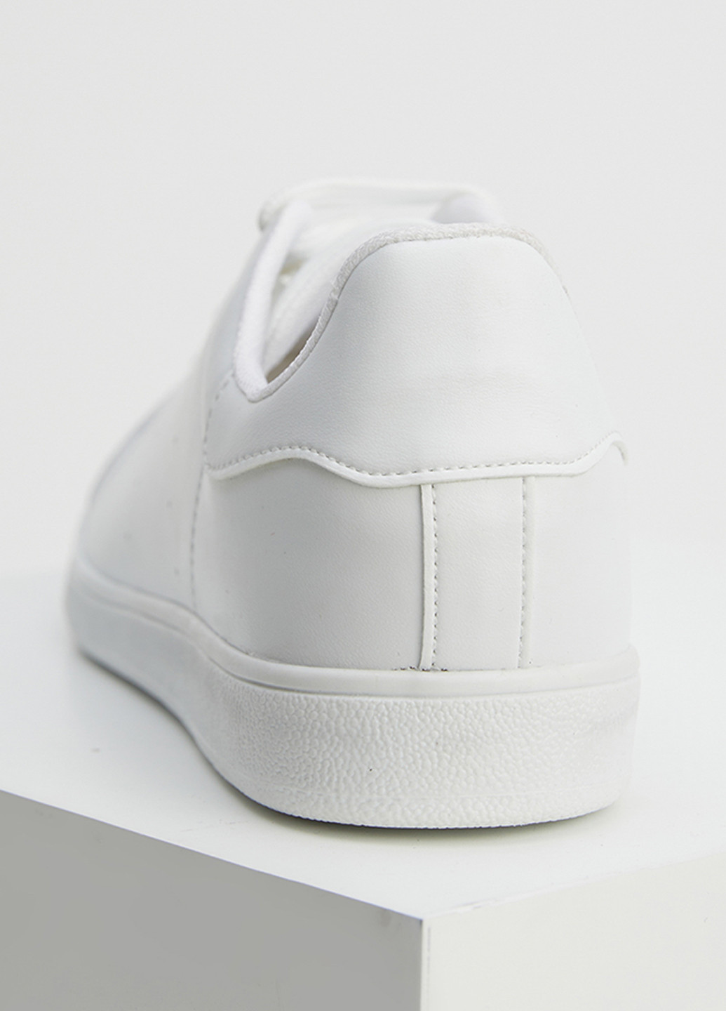 Белые демисезонные ботинки DeFacto