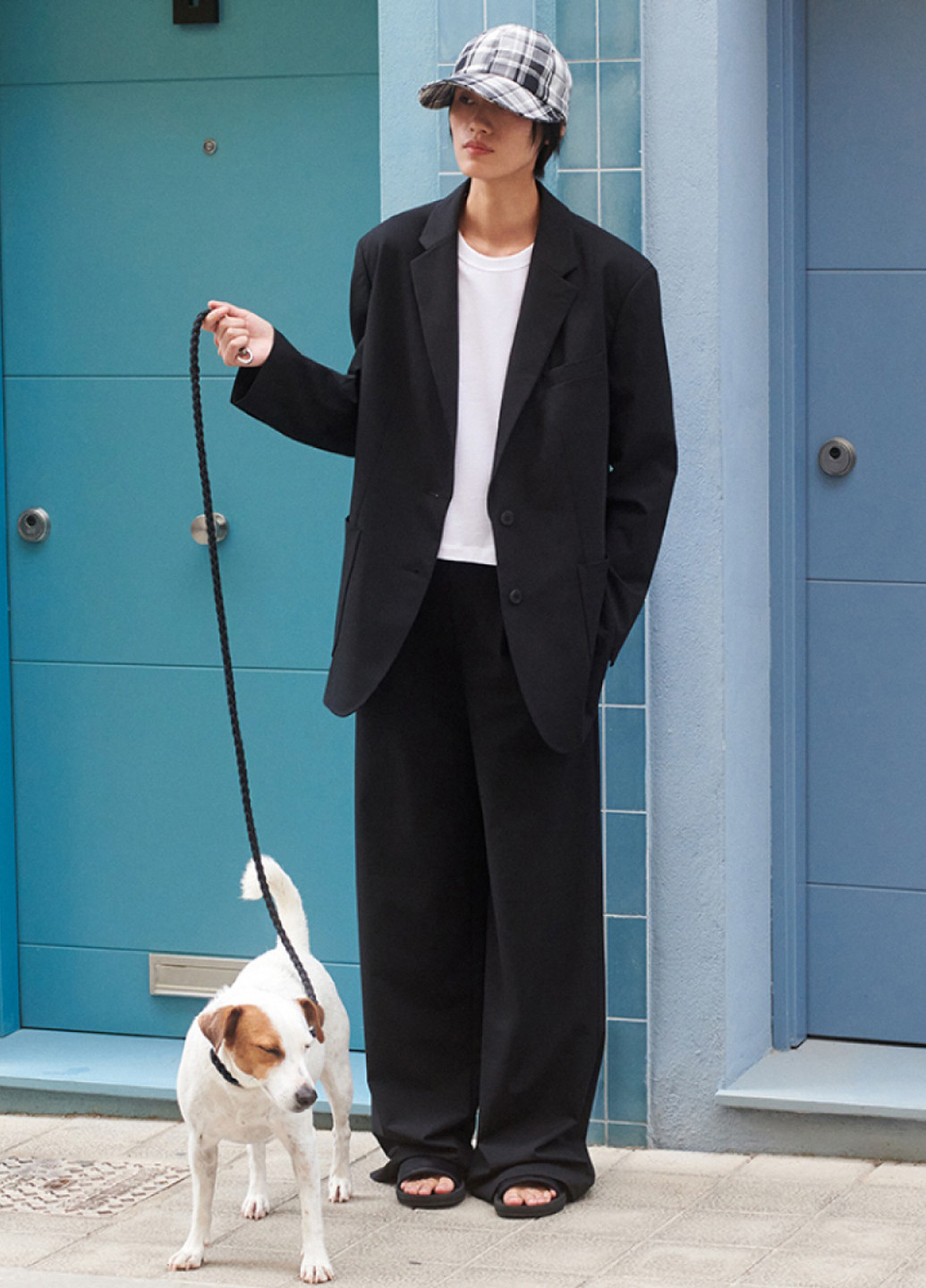 Черный женский жакет Uniqlo однотонный - демисезонный