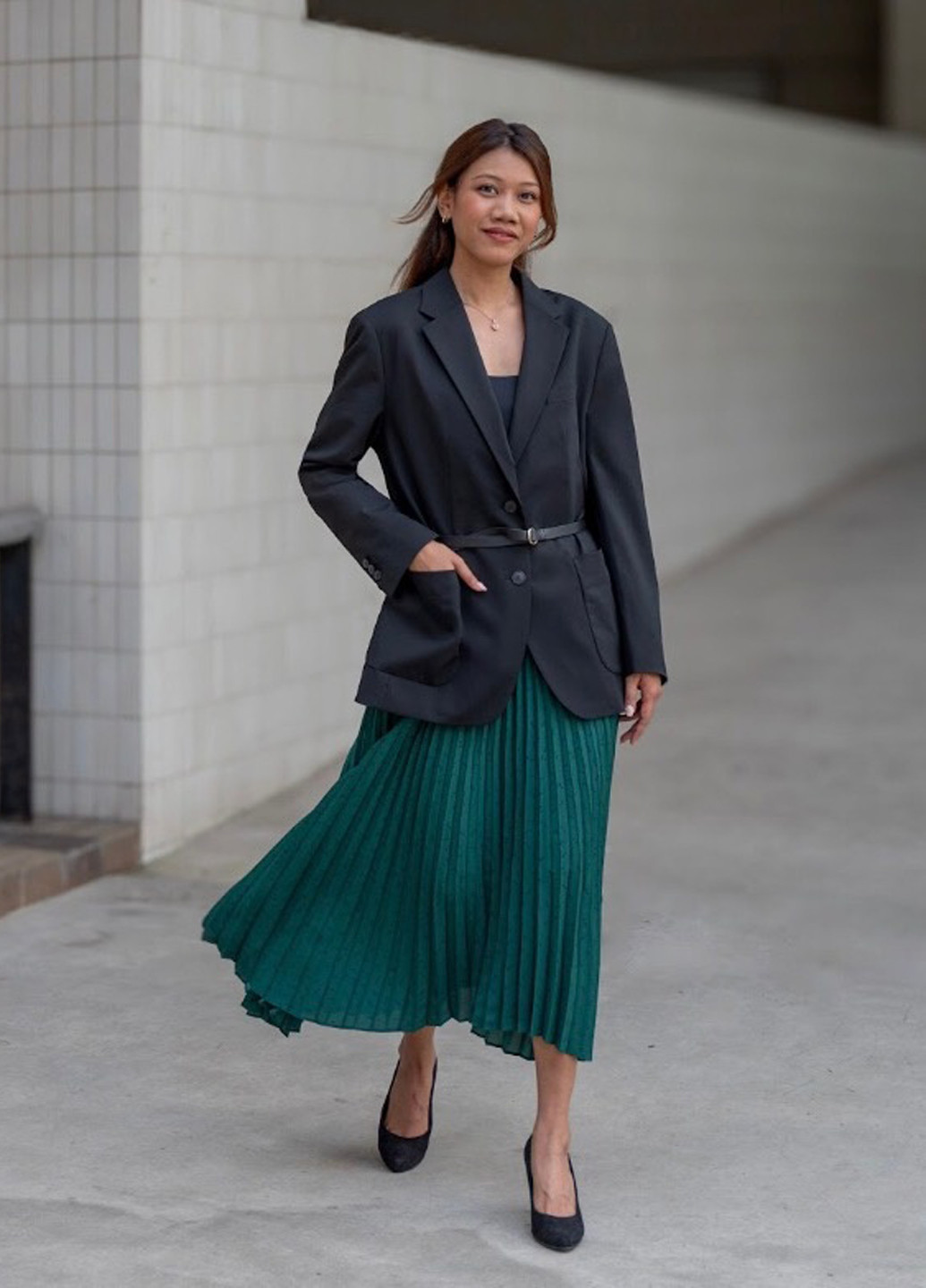 Черный женский жакет Uniqlo однотонный - демисезонный