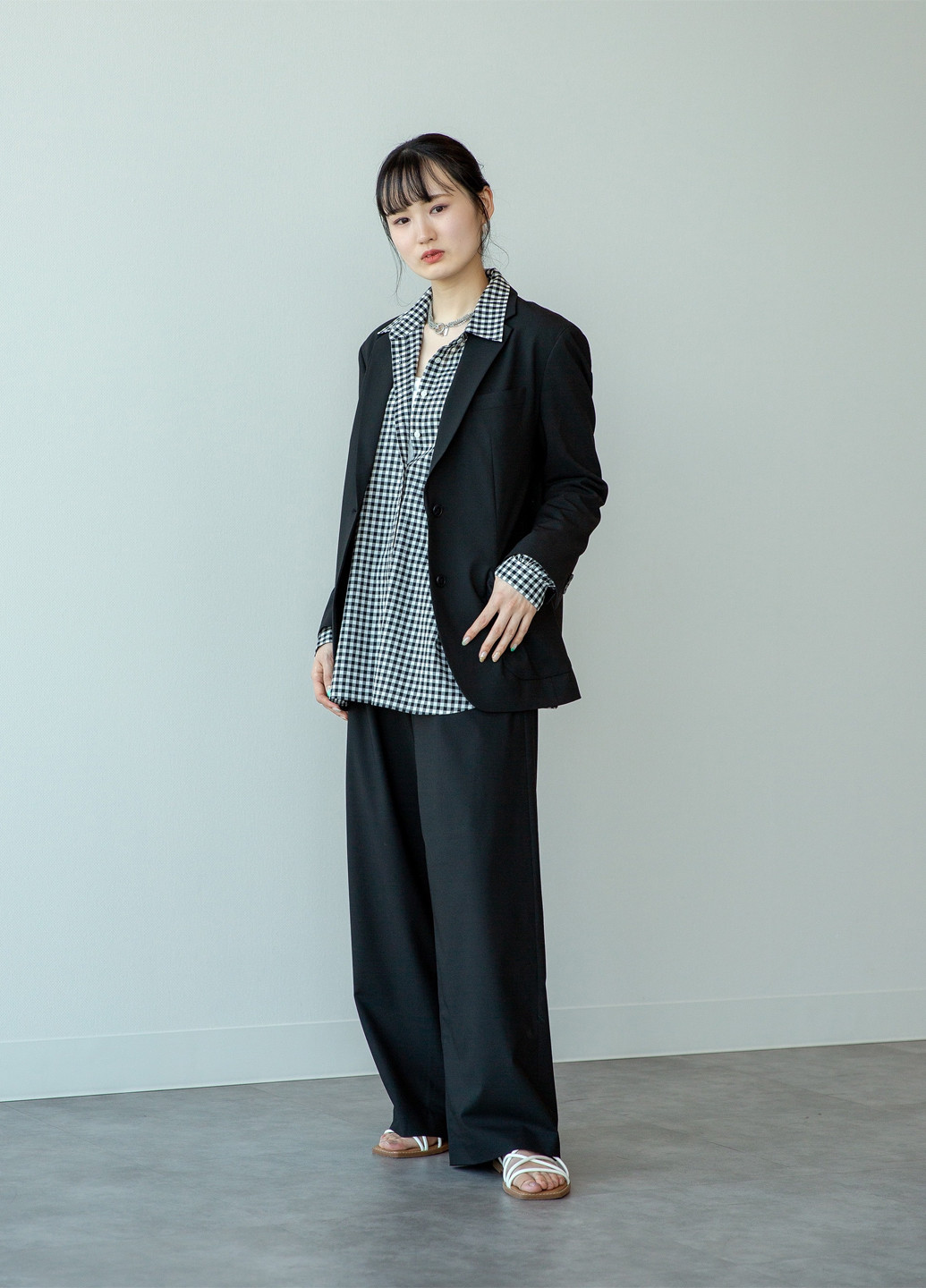 Черный женский жакет Uniqlo однотонный - демисезонный