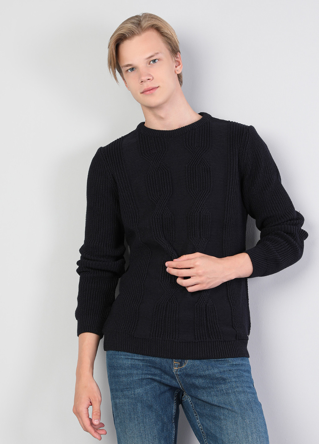 Чорний демісезонний джемпер джемпер Colin's