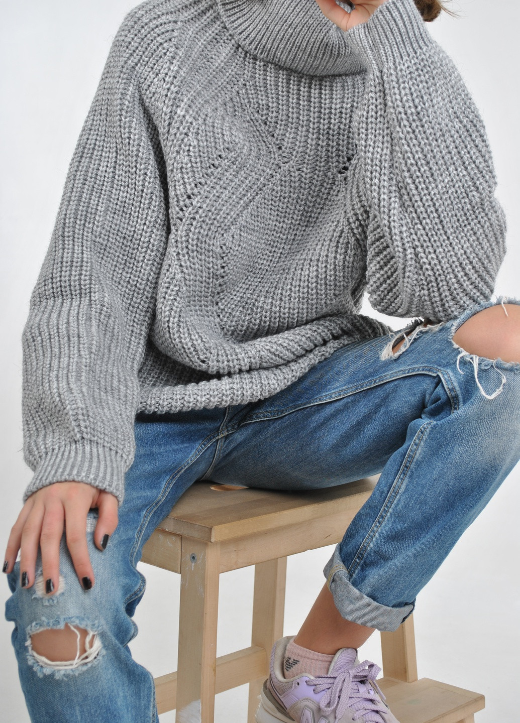 Світло-сірий зимовий подовжений теплий светр Berta Lucci
