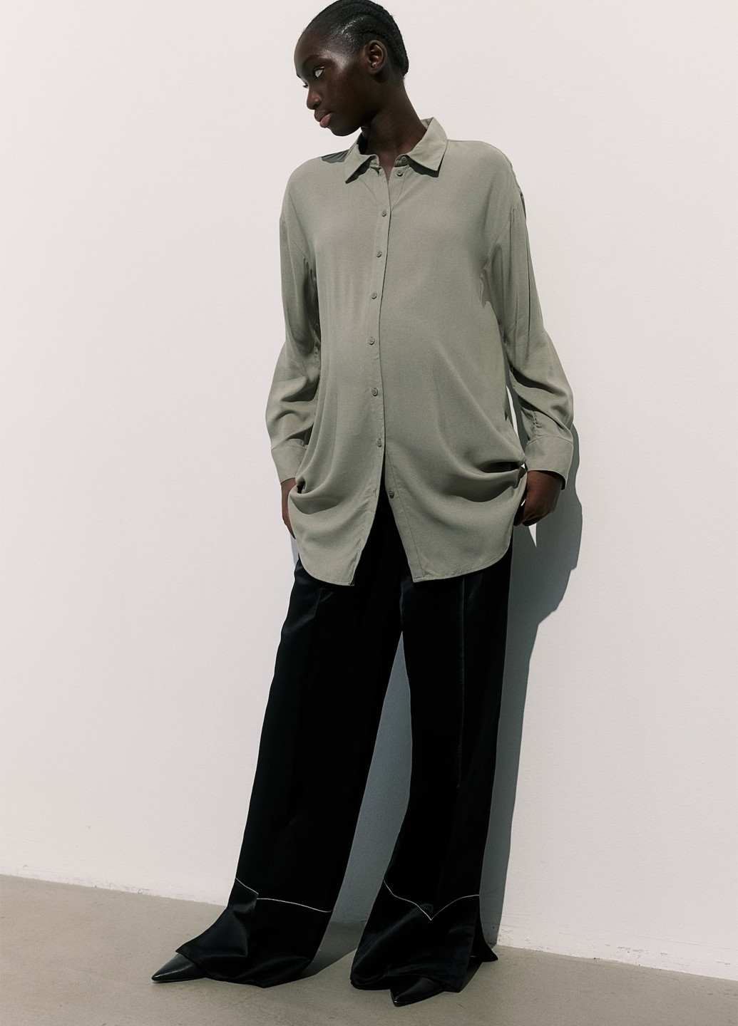 Оливковая кэжуал рубашка однотонная H&M