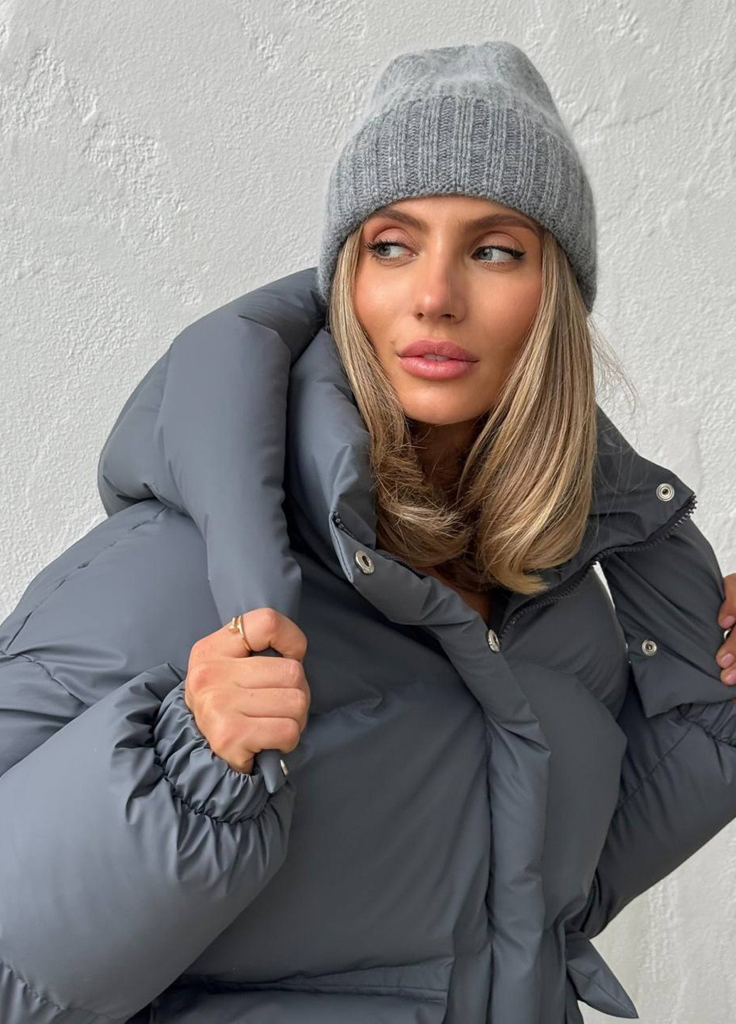 Серый зимний Пуховик No Brand