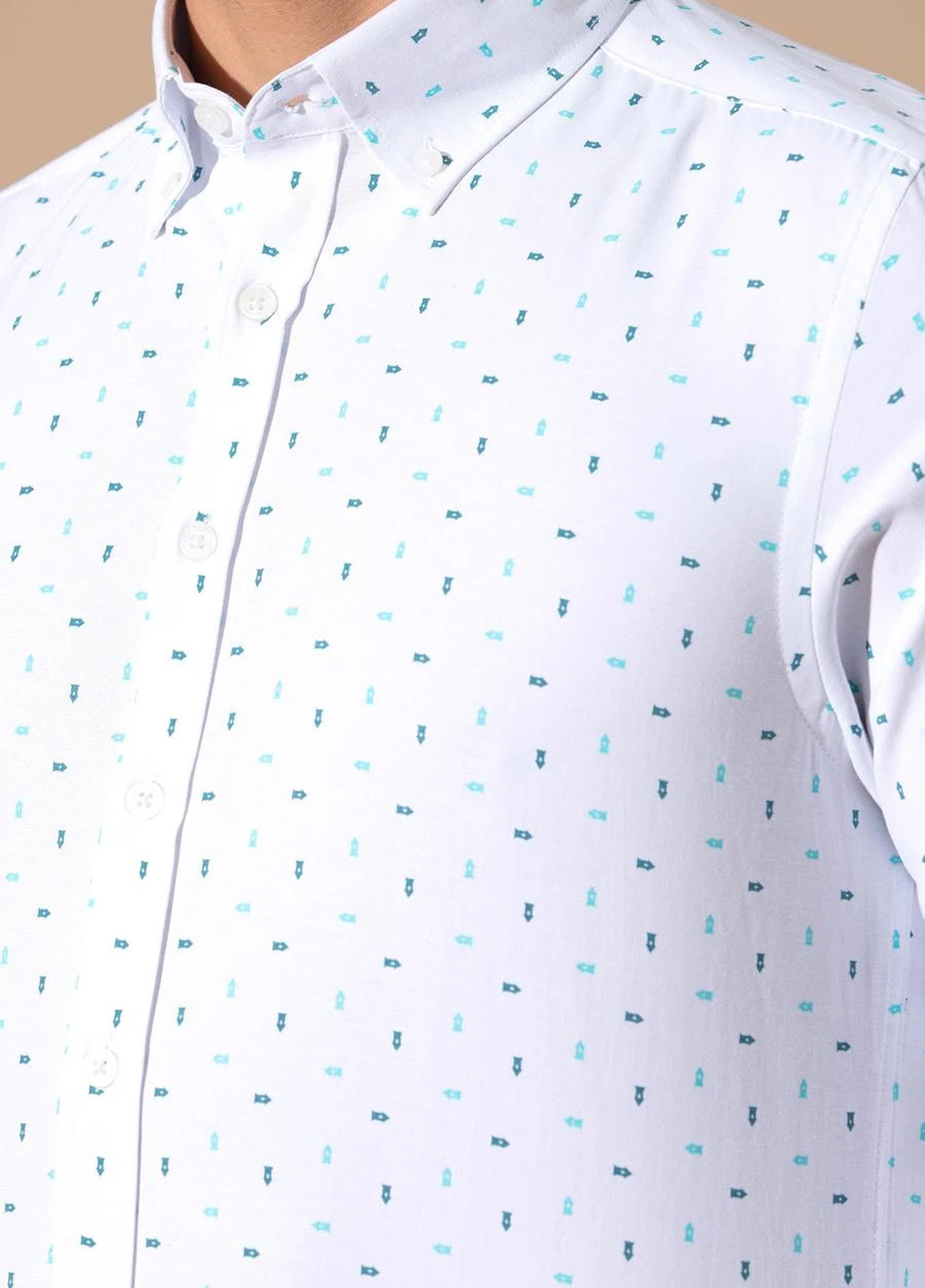 Белая кэжуал рубашка с рисунком Pierre Cardin