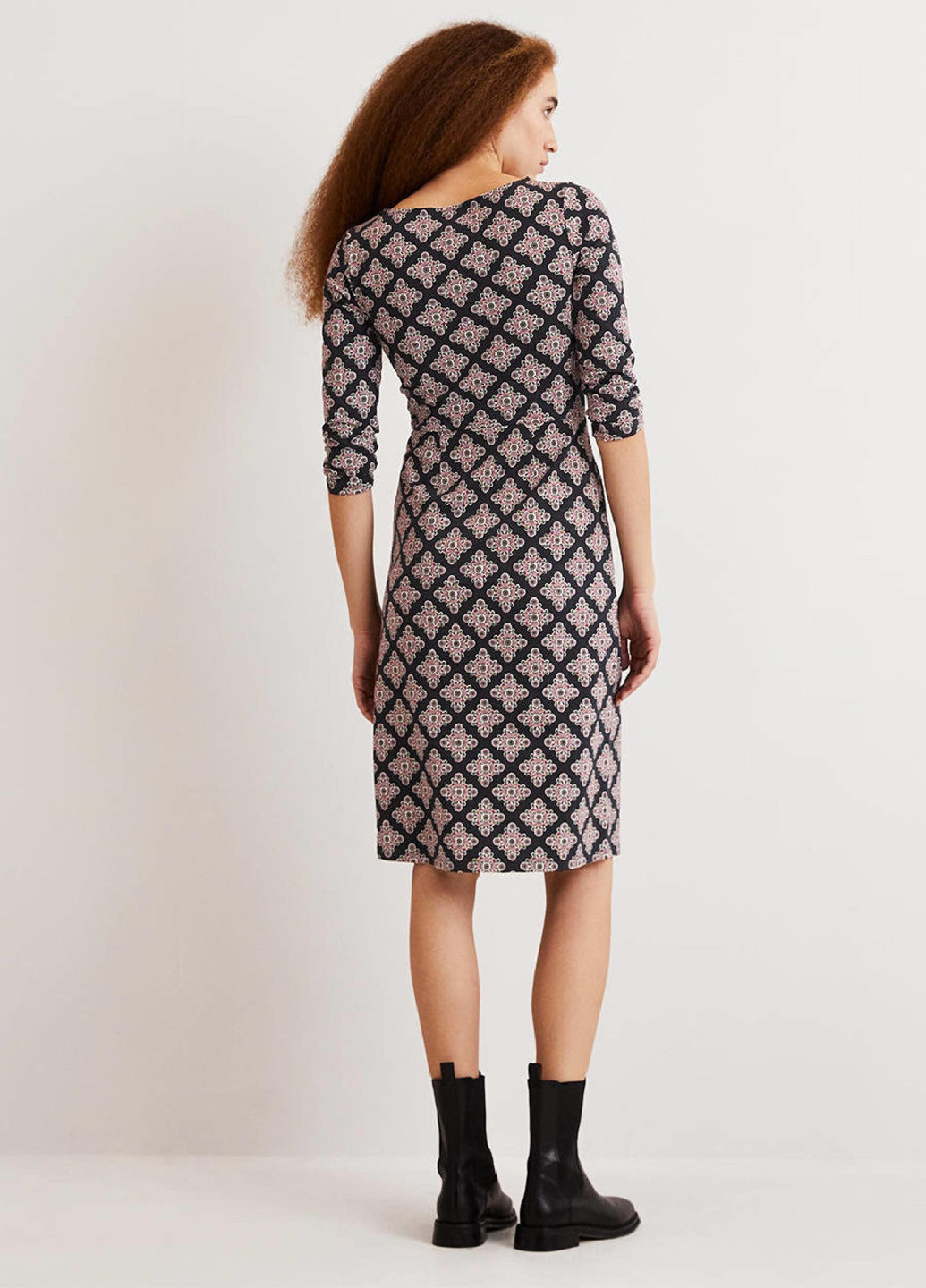 Черное кэжуал платье футляр Boden с орнаментом