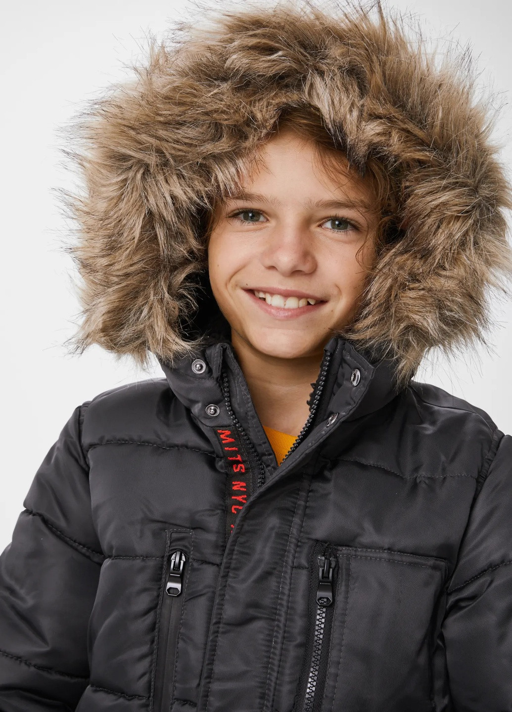 Чорна зимня зимова куртка для хлопчика 146 розмір чорна 2132590-1 C&A