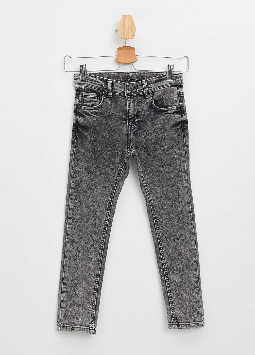 Серые демисезонные скинни джинсы DeFacto