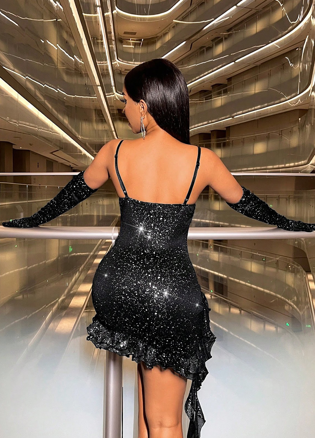 Черное коктейльное, вечернее платье силуэтная SHEIN однотонное