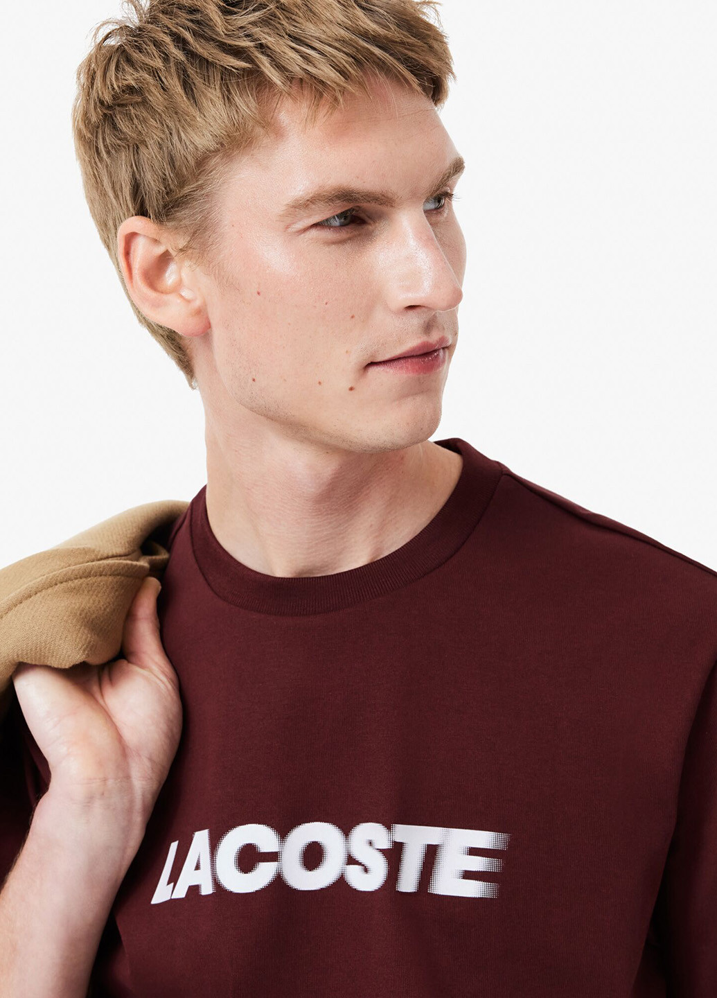 Коричневая футболка Lacoste