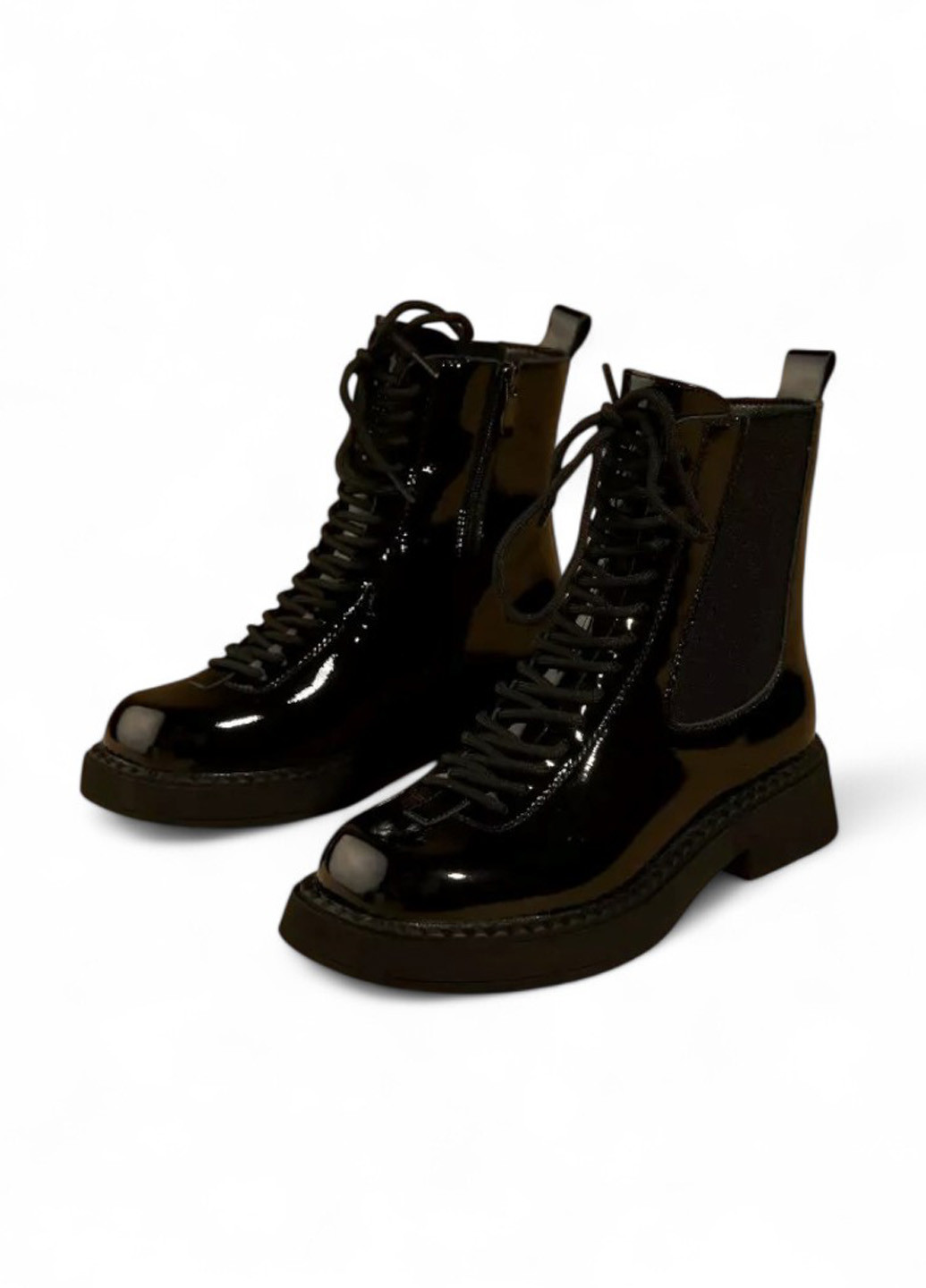 Осенние ботинки Anna Lucci лаковые, со шнуровкой
