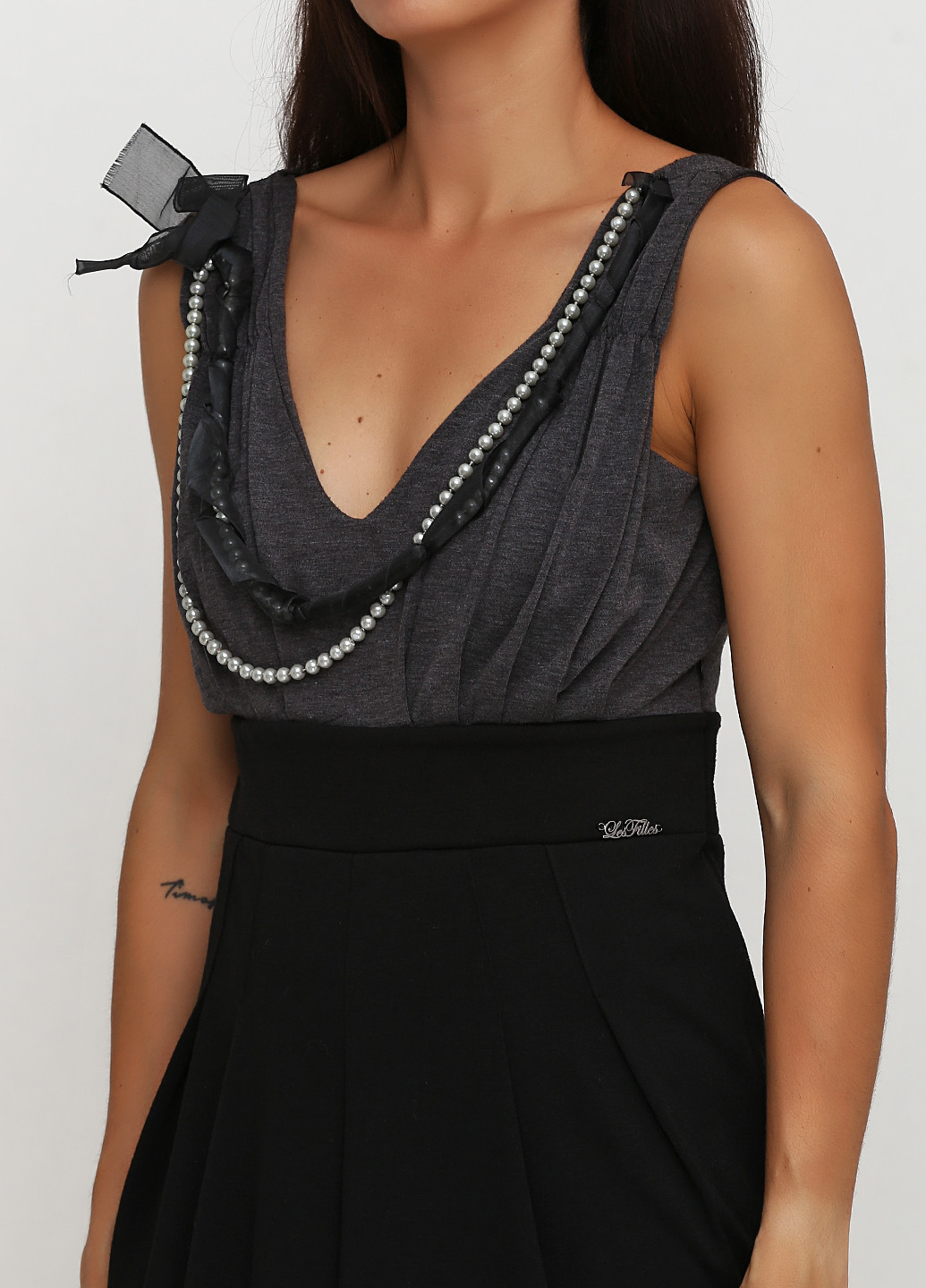 Черное кэжуал платье футляр Les Filles однотонное