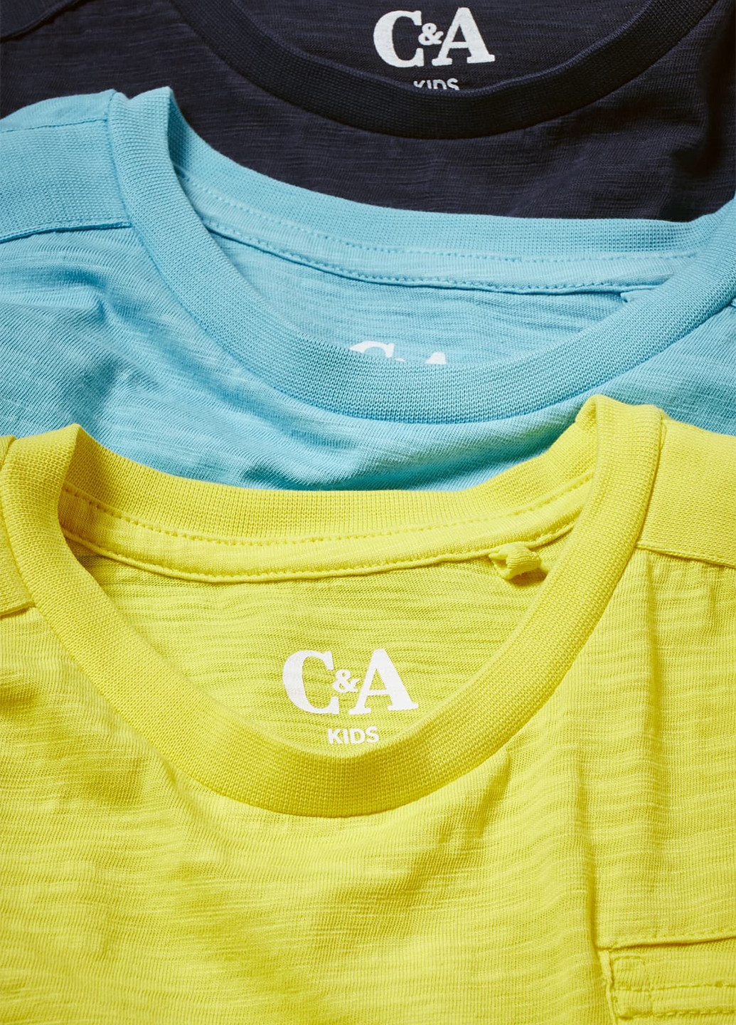 Комбинированная летняя футболка (3 шт.) C&A