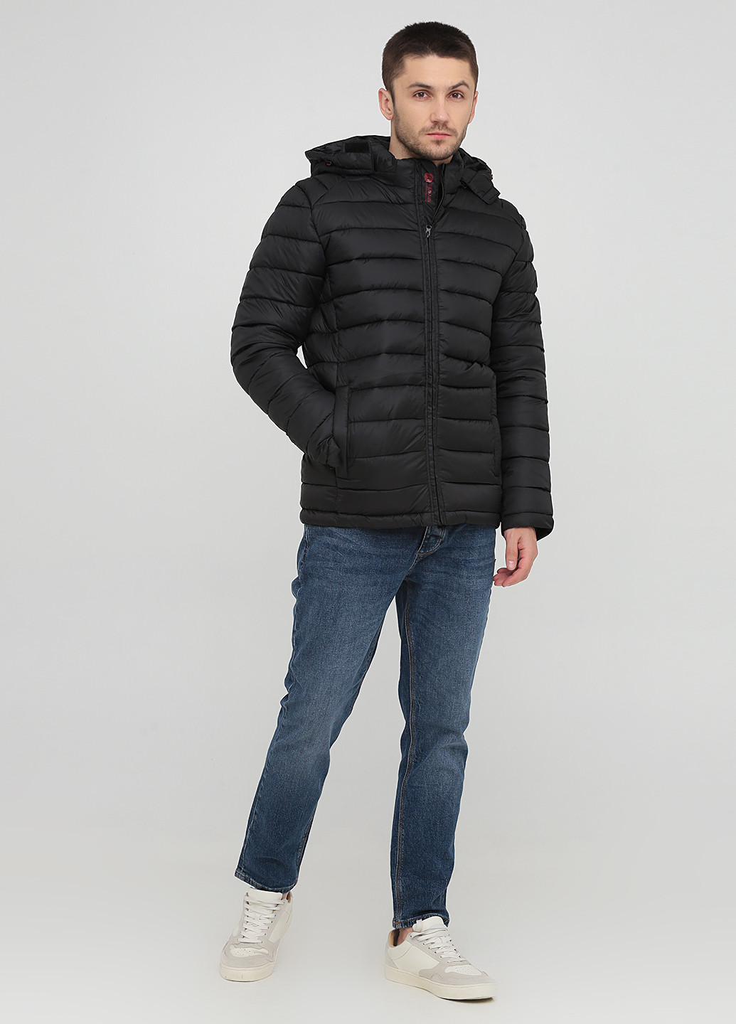 Чорна демісезонна куртка Remain