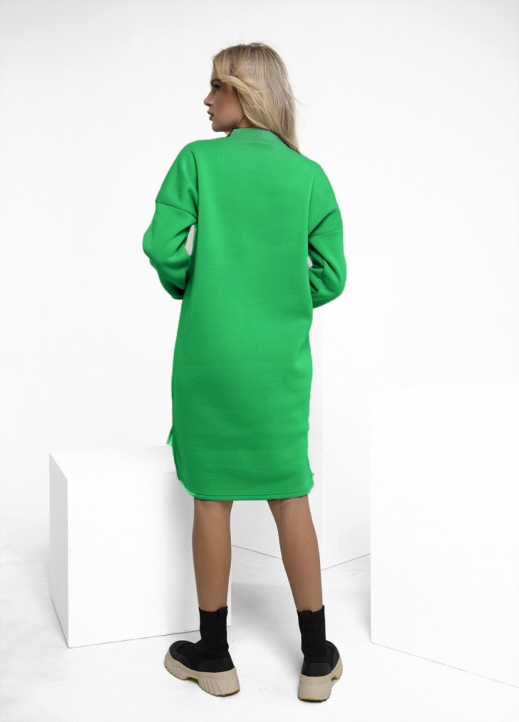 Зелена кежуал плаття ISSA PLUS однотонна