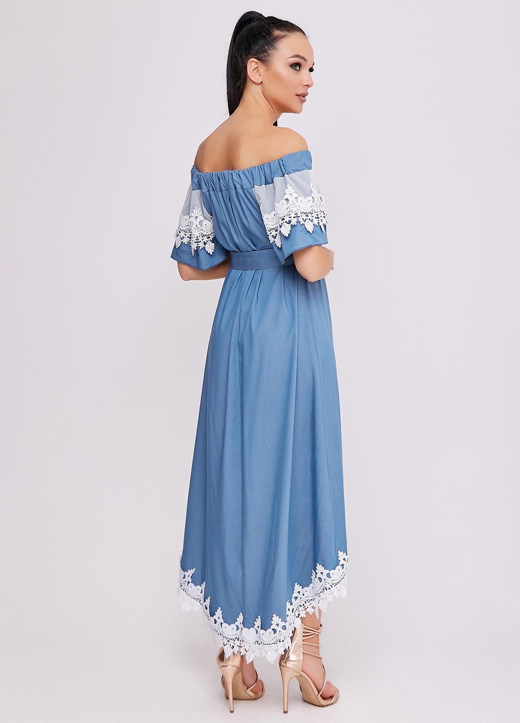 Голубое кэжуал платье с открытыми плечами ST-Seventeen однотонное