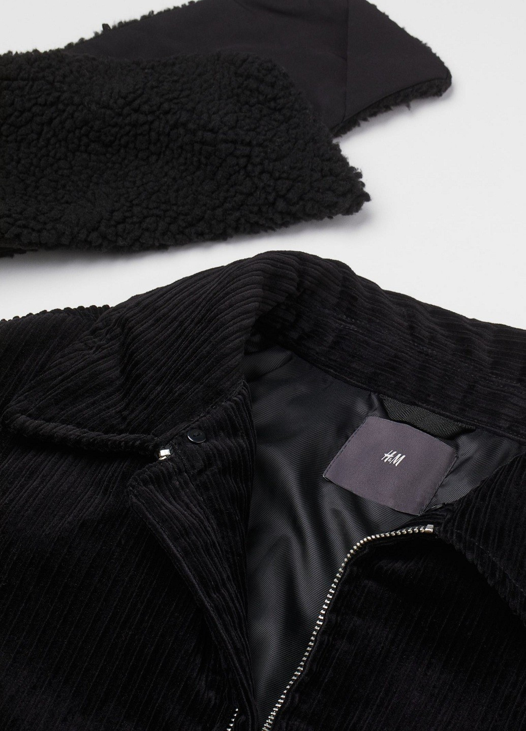 Черная демисезонная куртка H&M