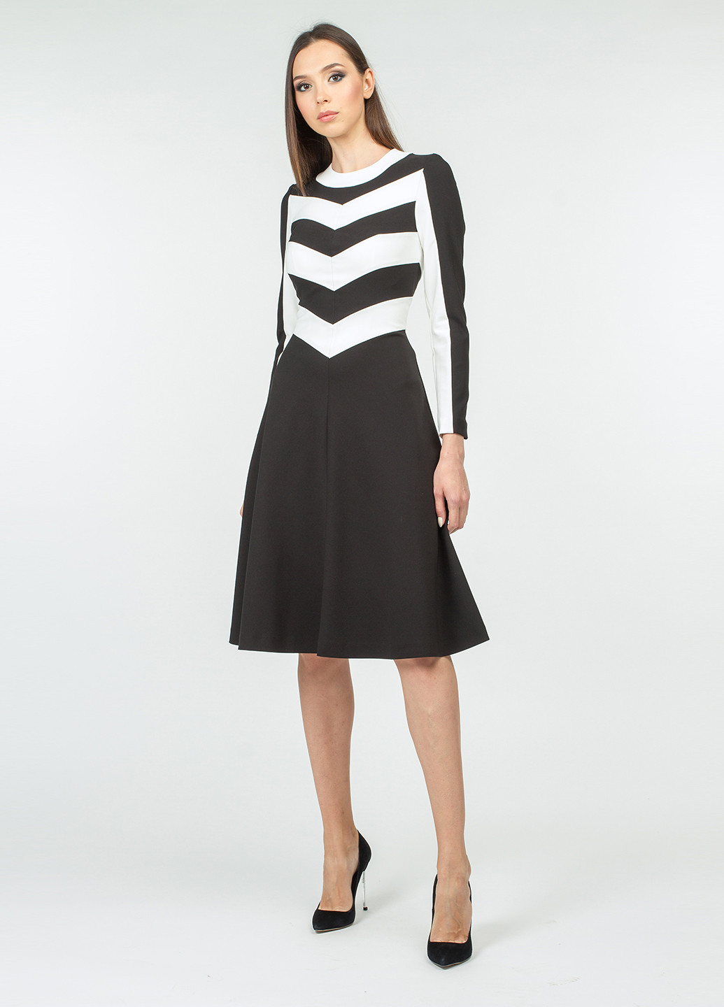 Черно-белое кэжуал платье клеш BGL с геометрическим узором
