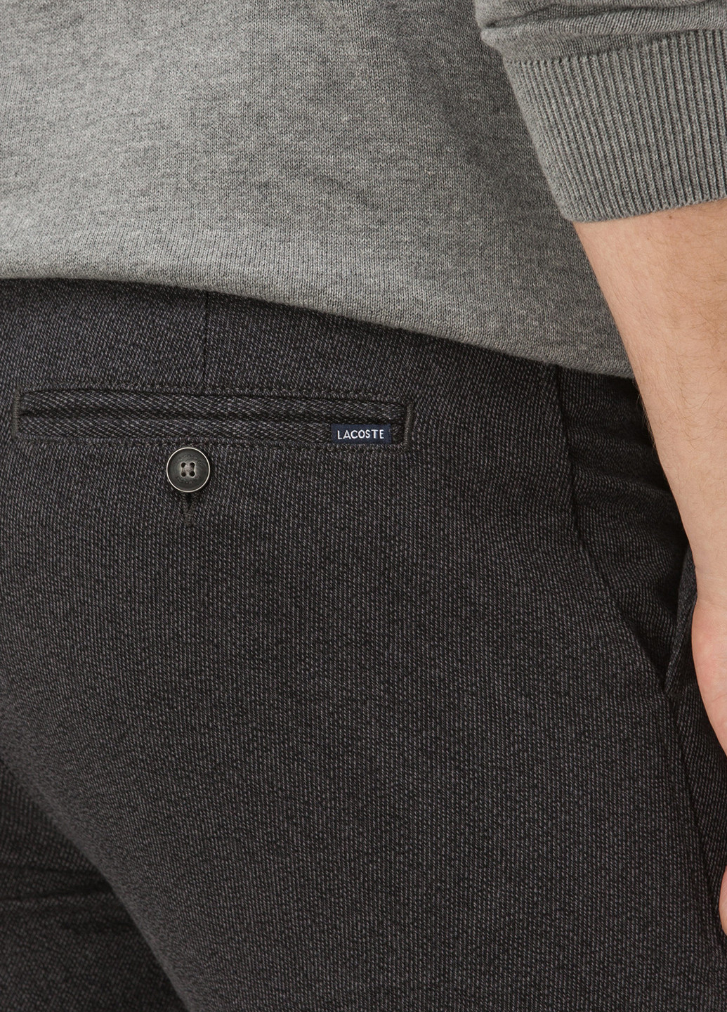 Черные кэжуал демисезонные укороченные, зауженные брюки Lacoste