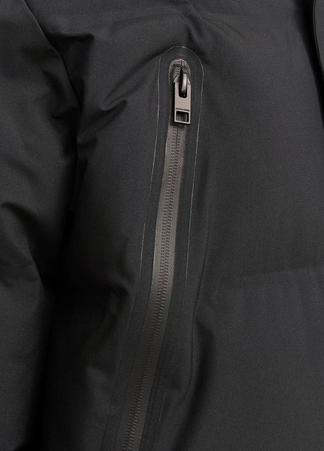 Чорна зимня куртка Jack & Jones