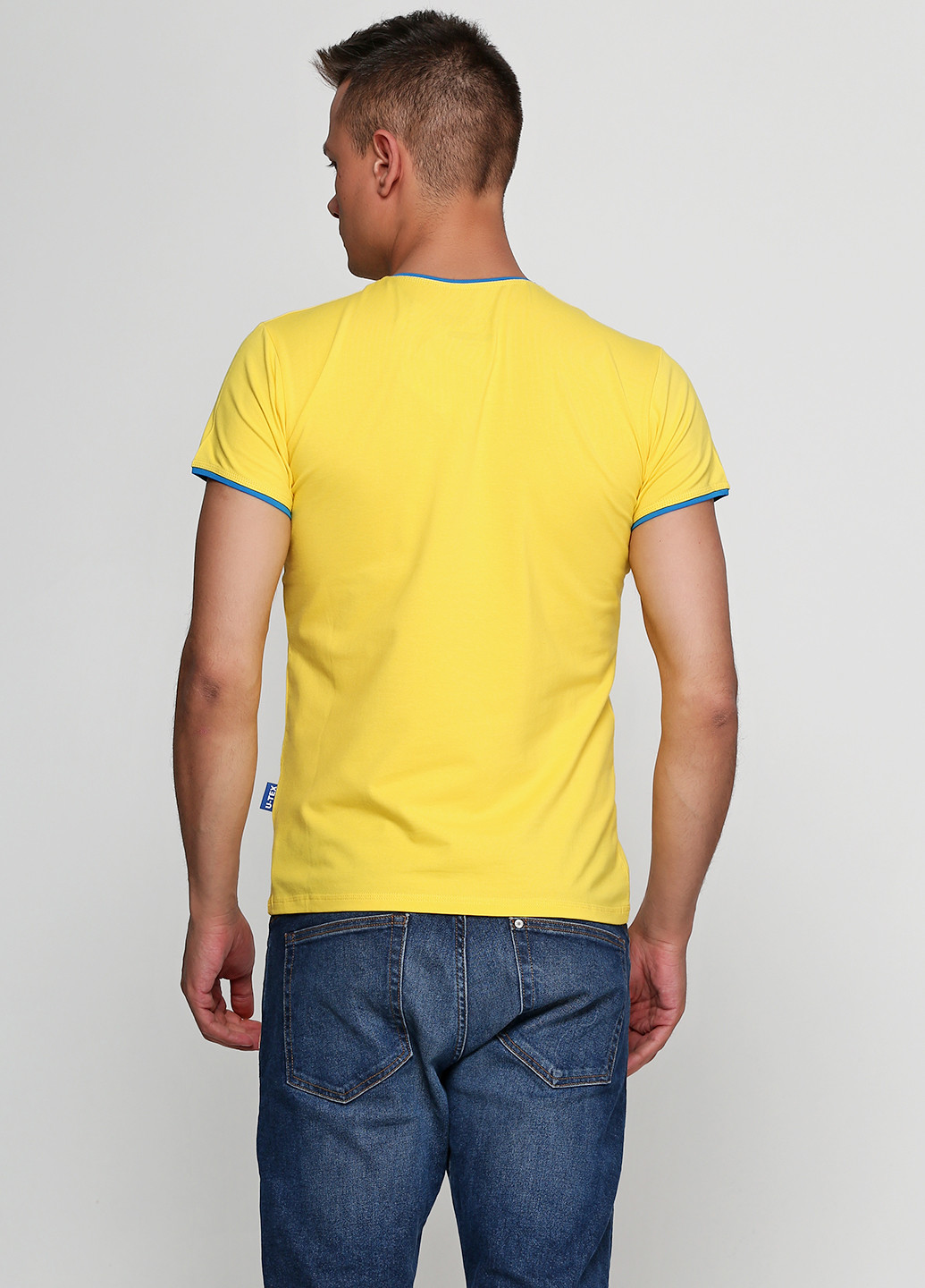 Желтая летняя футболка U-TEX Group
