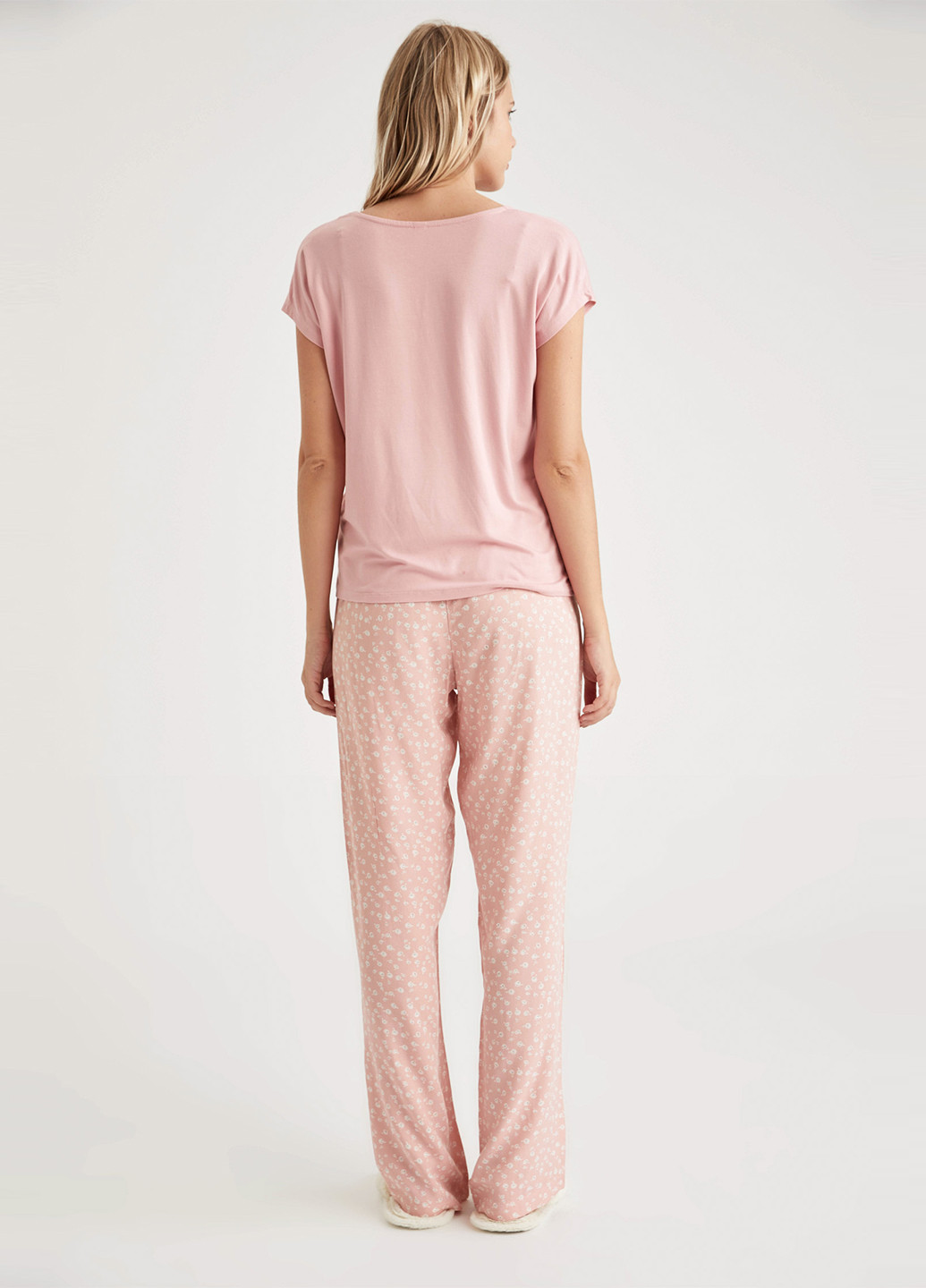Розовый демисезонный комплект(реглан, брюки) DeFacto