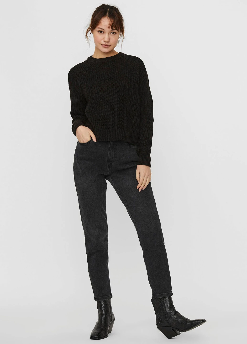 Чорний демісезонний светр Vero Moda