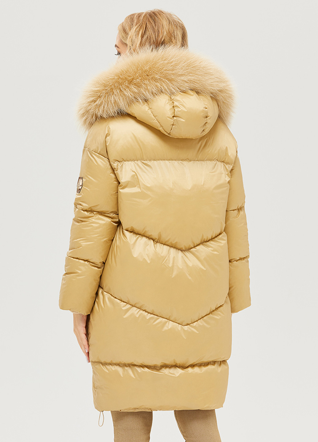 Бежевая зимняя куртка MN