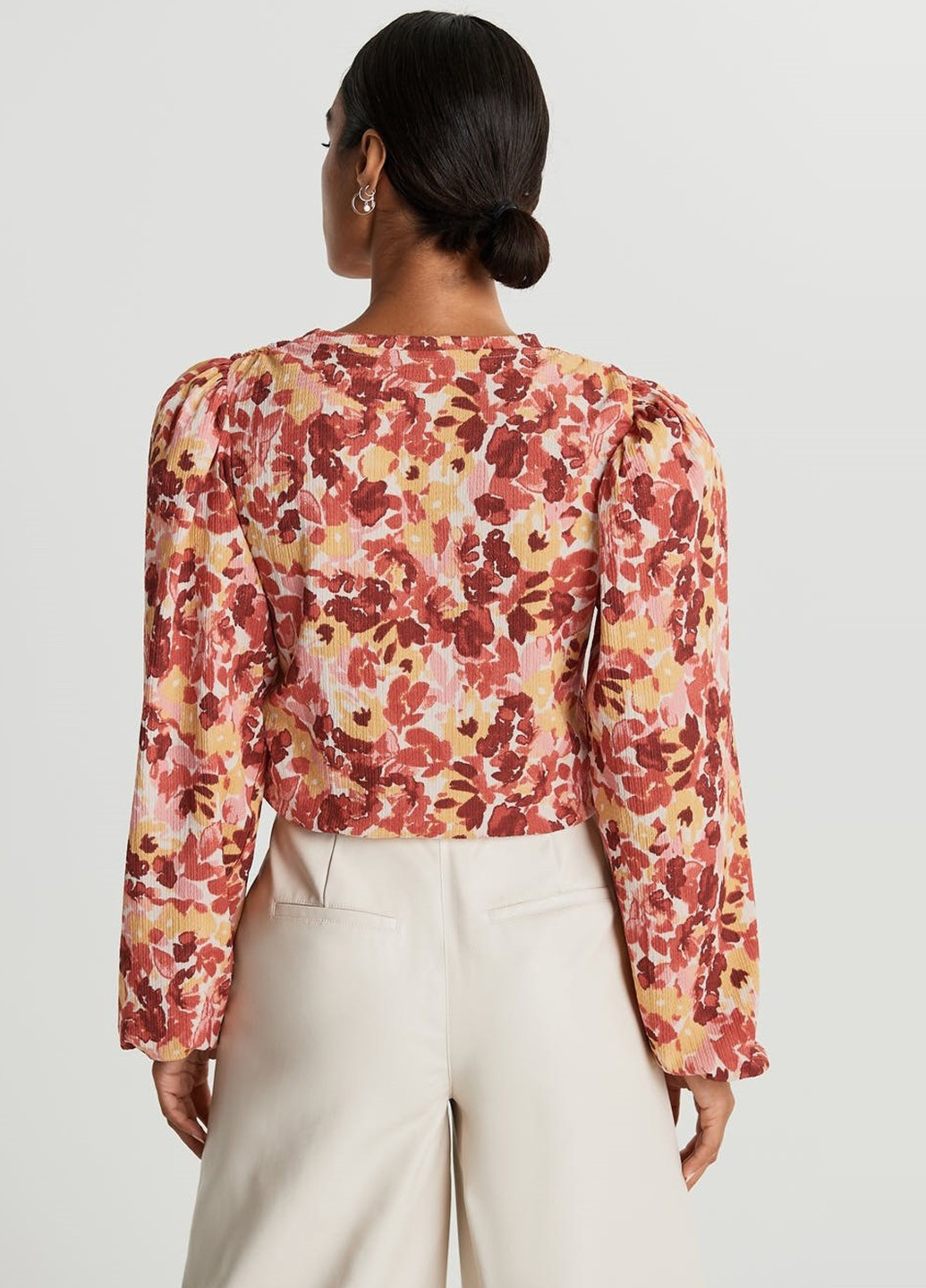 Комбинированная демисезонная блуза Gina Tricot