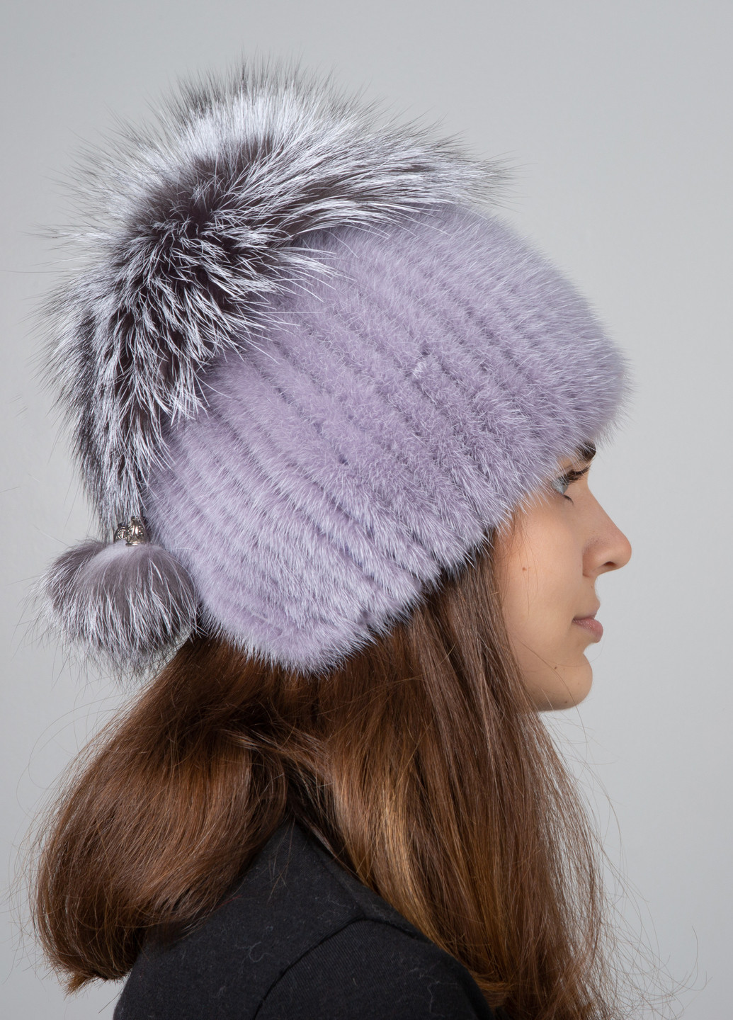Женская зимняя шапка бини из натурального меха норки с большим помпоном из лисы Меховой Стиль шарик (254916470)