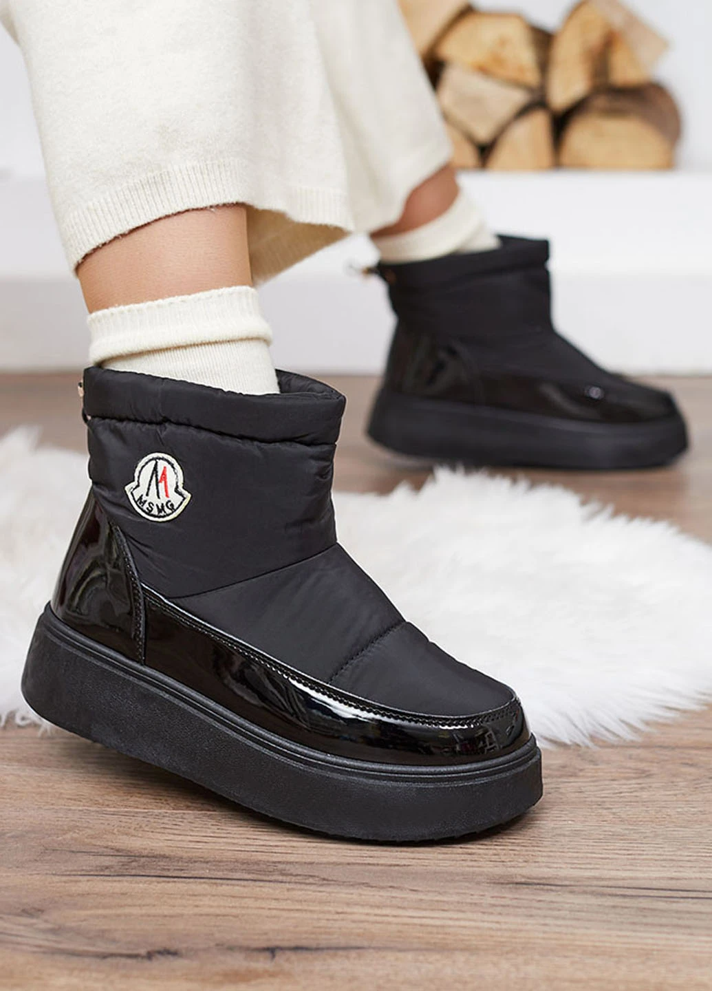 Черные сапоги SHEIN