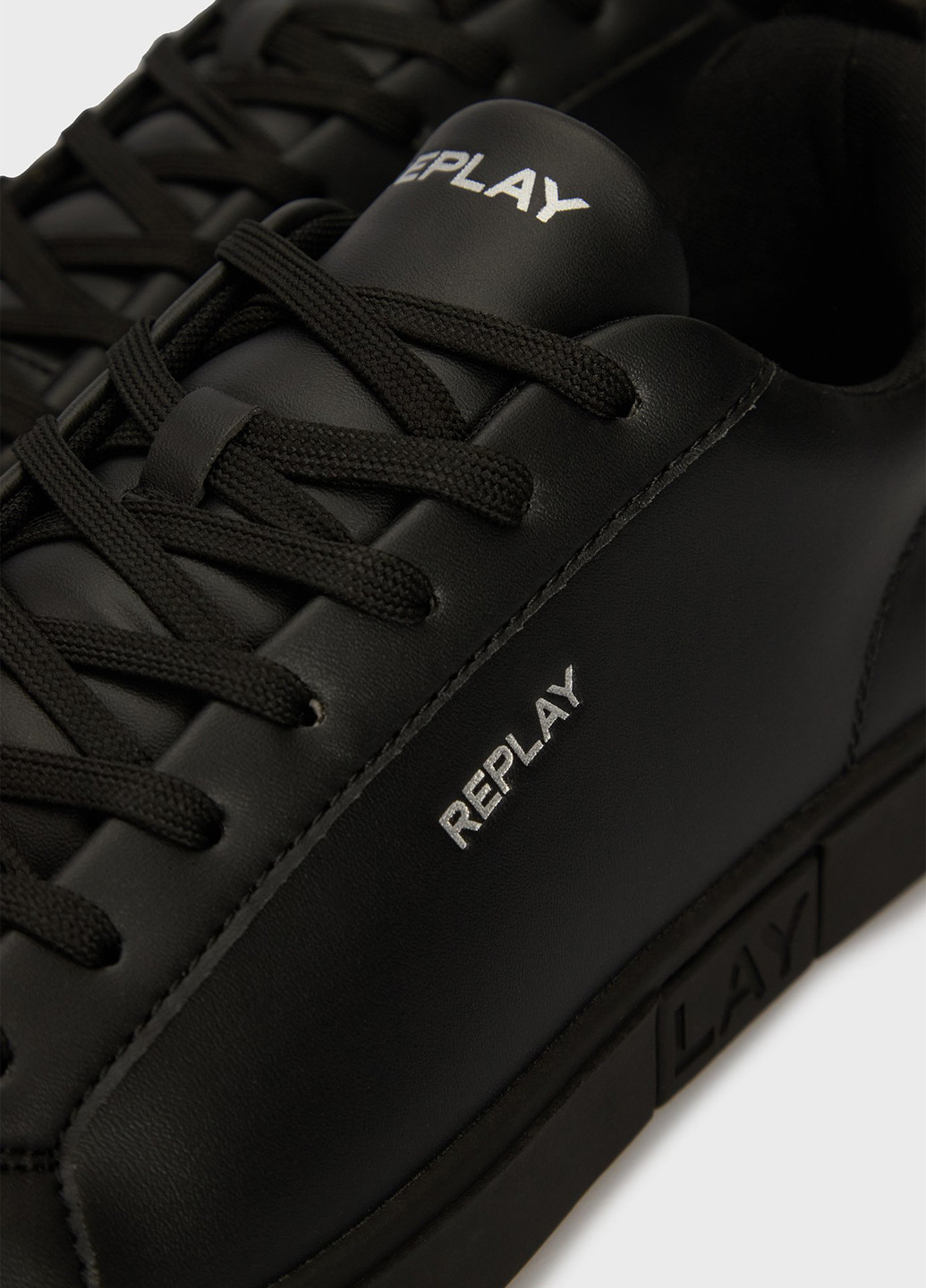 Черные всесезонные кроссовки Replay