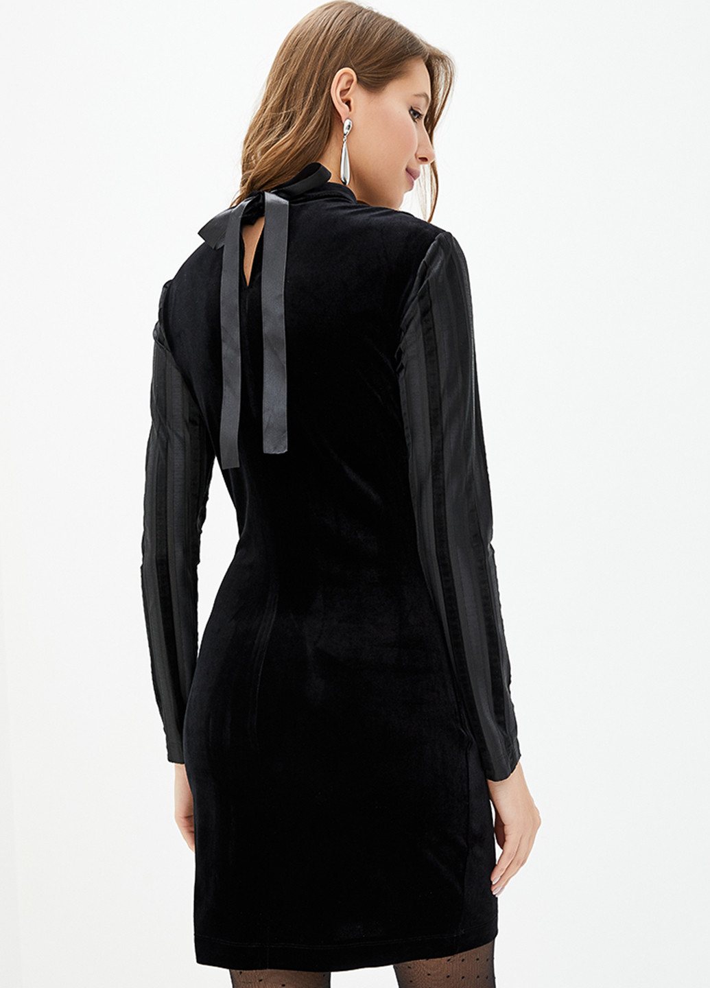 Черное коктейльное платье футляр Luzana однотонное