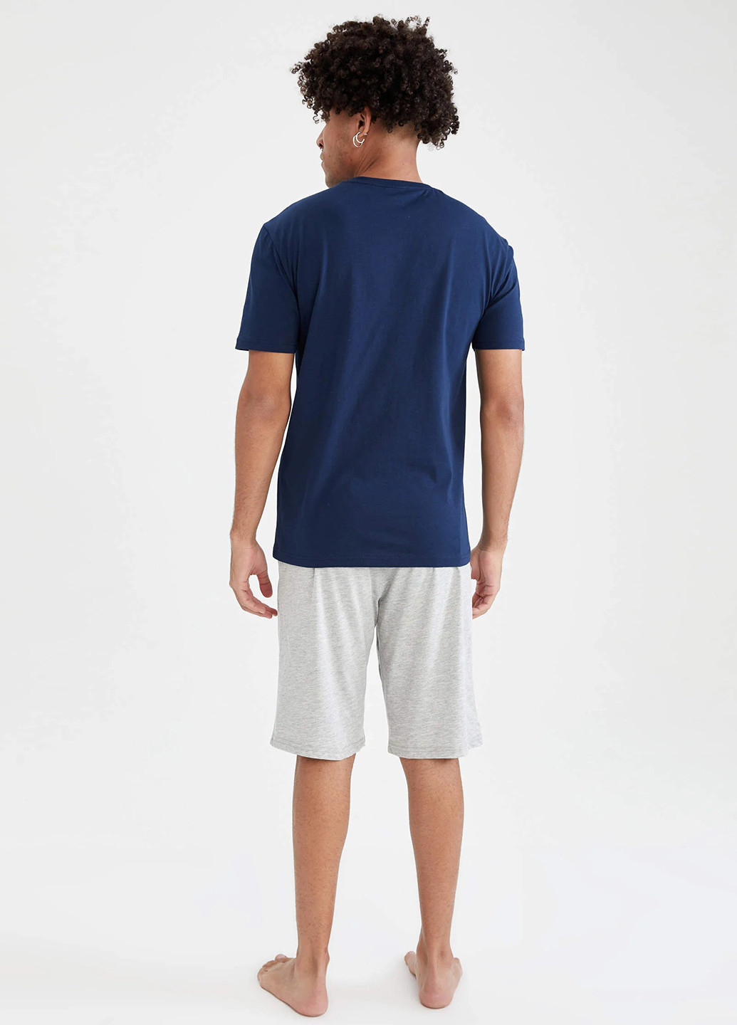 Комбинированный демисезонный комплект (футболка, шорты) DeFacto