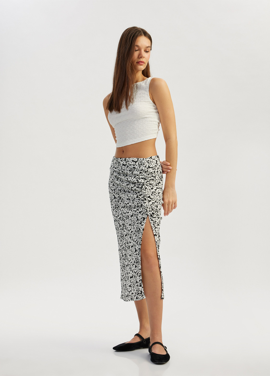 Черно-белая кэжуал цветочной расцветки юбка KOTON