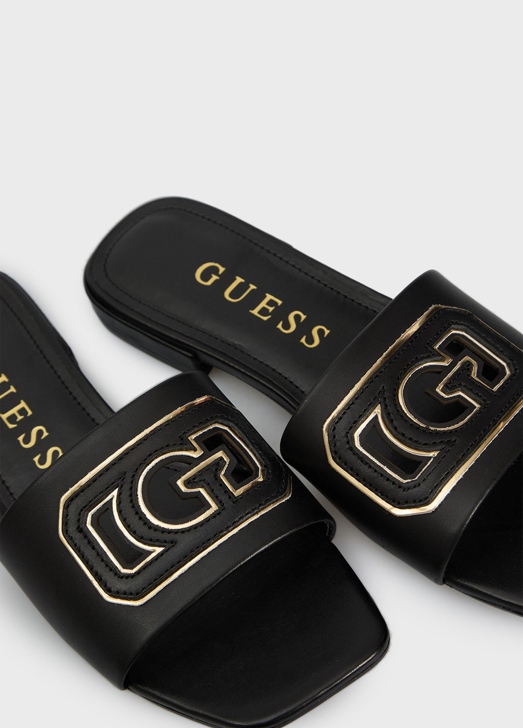 Черные шлепанцы Guess с логотипом