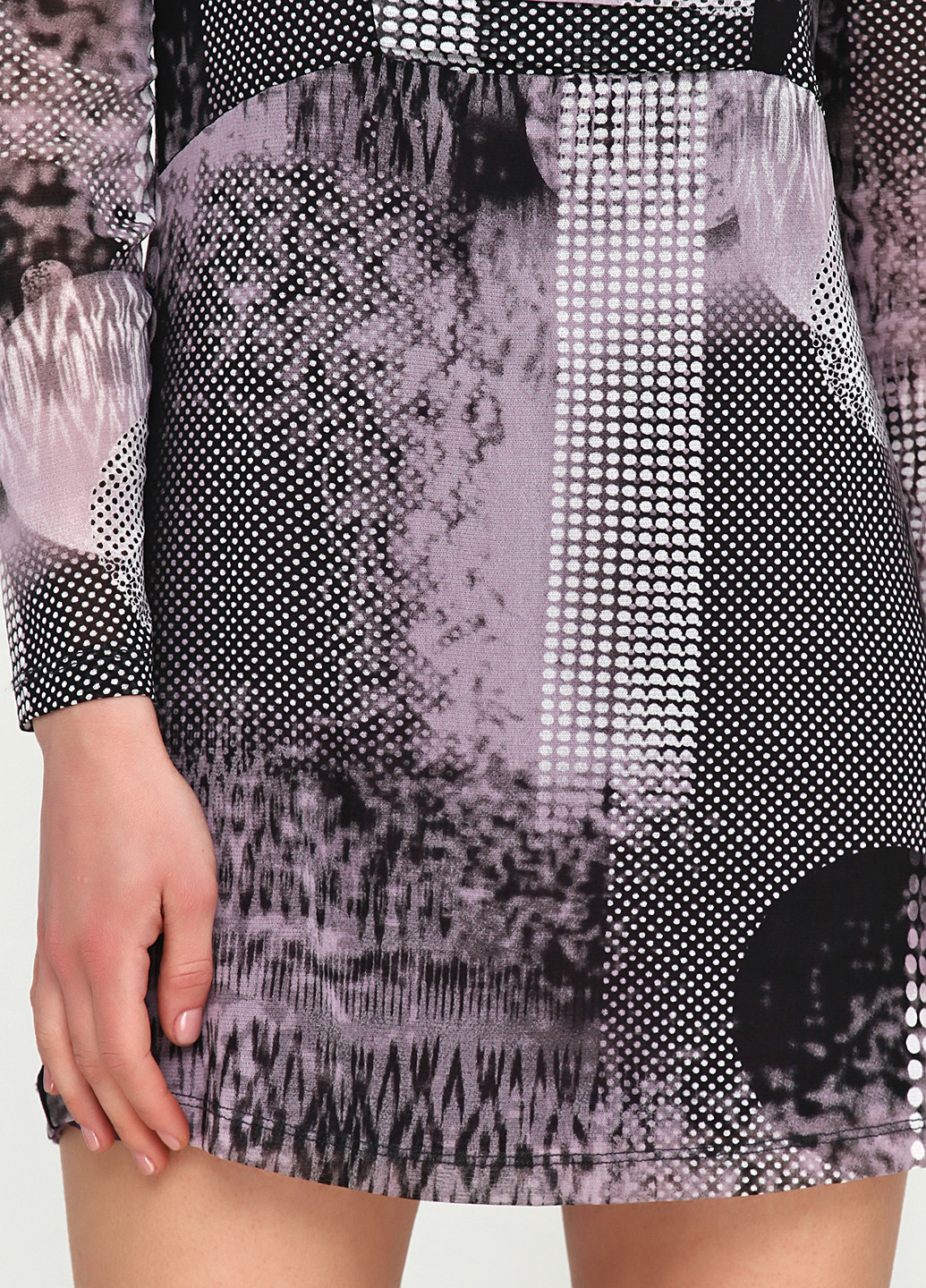 Серое кэжуал платье Yest с абстрактным узором