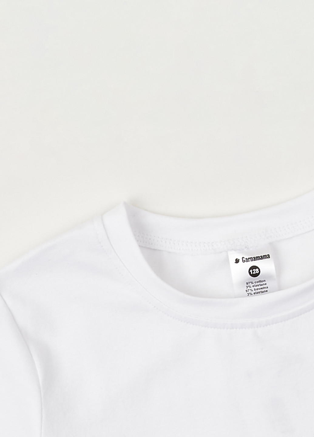 Белая летняя футболка Garnamama